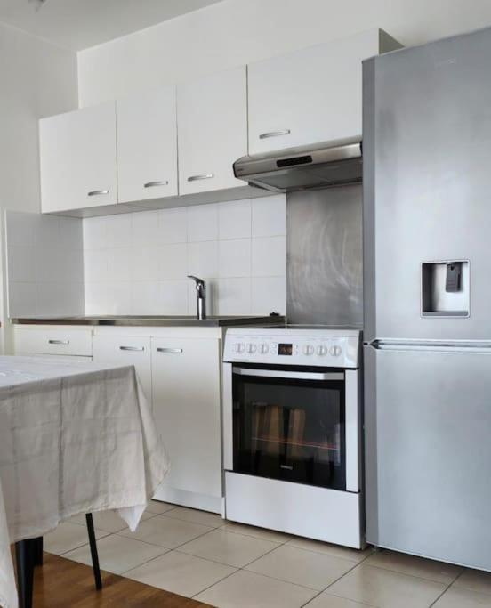 Appartement 2 Pieces 5Min Gare Val D'Europe Parking Inclus Montevrain Exterior photo