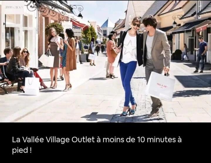 Appartement 2 Pieces 5Min Gare Val D'Europe Parking Inclus Montevrain Exterior photo